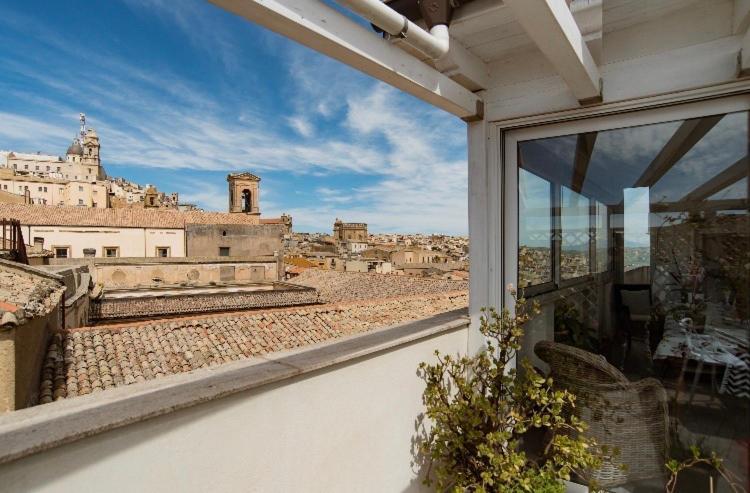 Il Piccolo Attico Bed and Breakfast Caltagirone Exteriör bild