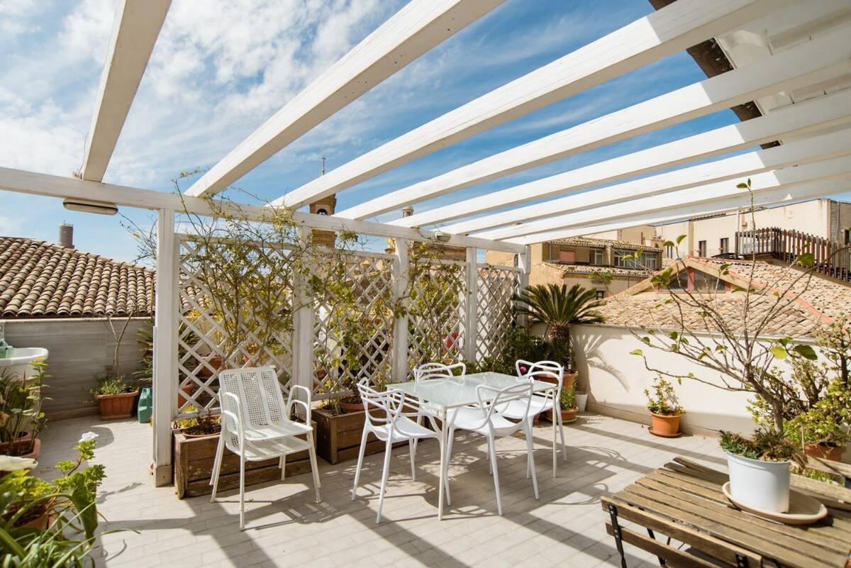 Il Piccolo Attico Bed and Breakfast Caltagirone Exteriör bild