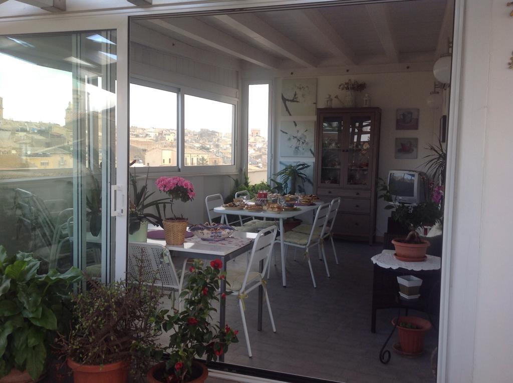 Il Piccolo Attico Bed and Breakfast Caltagirone Exteriör bild