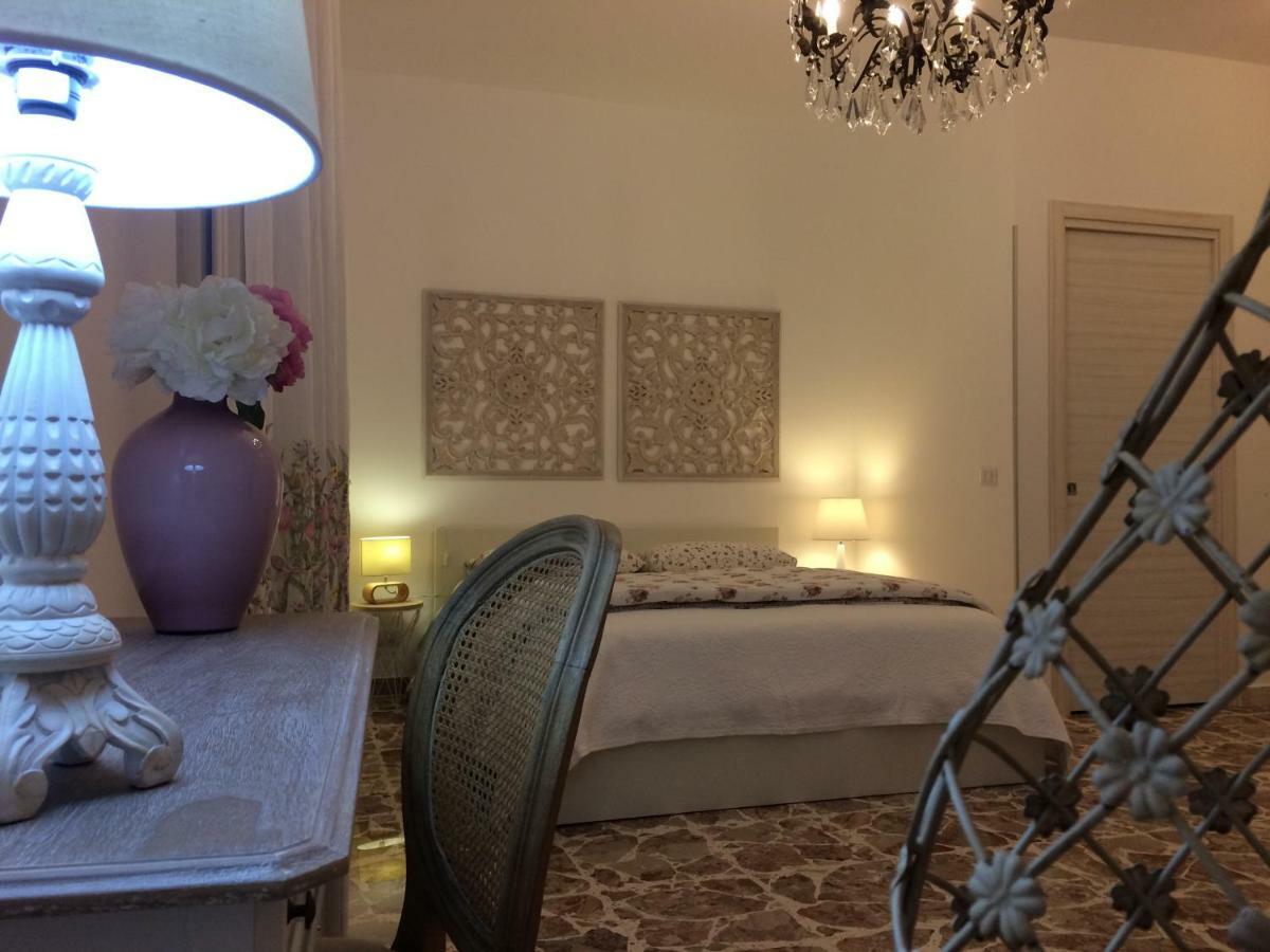 Il Piccolo Attico Bed and Breakfast Caltagirone Exteriör bild